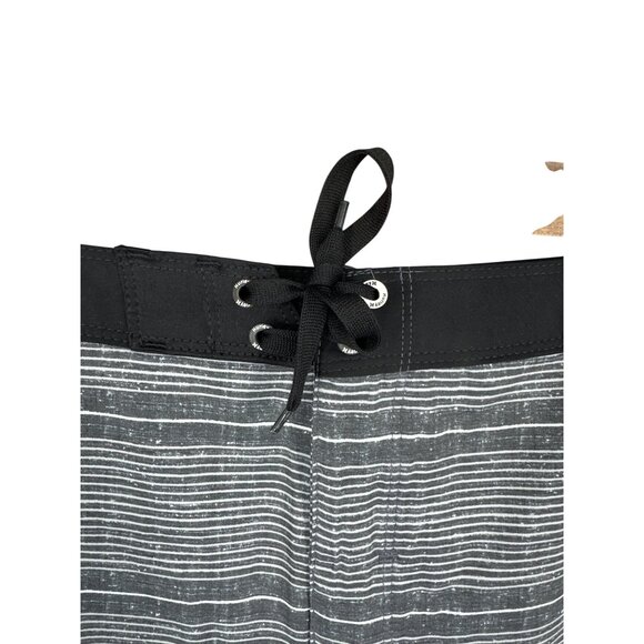Hurley Mens 4-Way Stretch Striped Board Shorts Black & White Size 20/30 - Picture 4 of 12